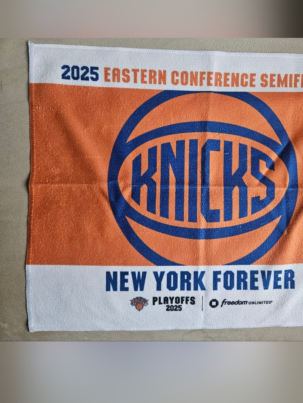 π NY Knicks 2025 Eastern Conference Semifinals Rally Towel | Official Wincraft - Picture 2 of 2
